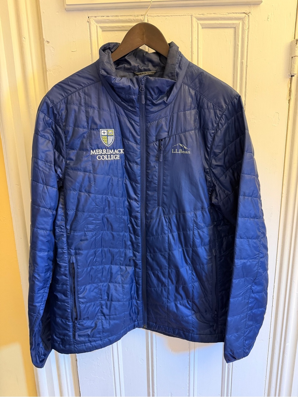 L.L.Bean PrimaLoft Packaway Jacket Men’s L Reg Merrimack College Blue Puffer